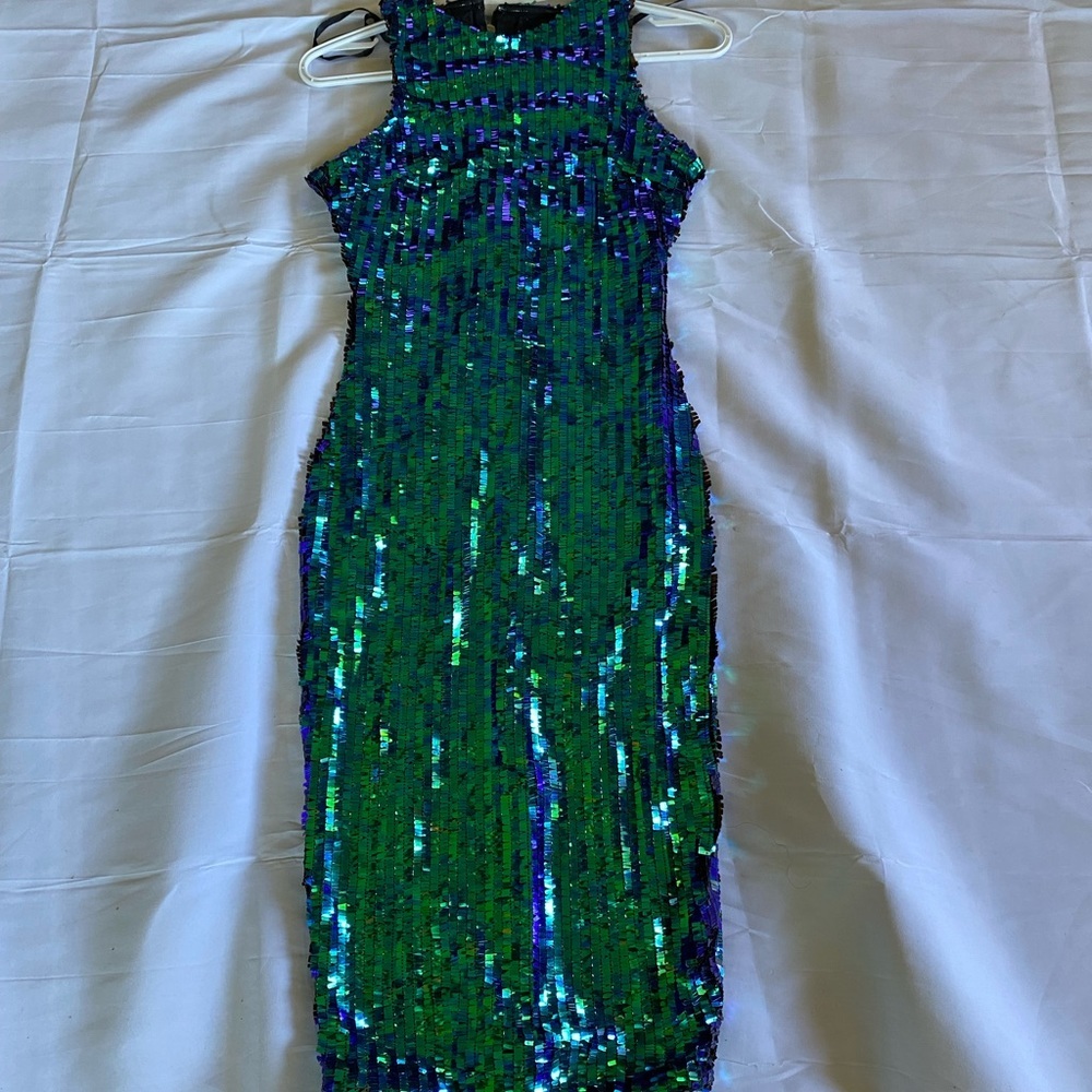 BLUE & GREEN SEQUENCE COVERED BODYCON DRESS